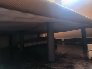 Base tapizada 135x190 cm + 7 patas