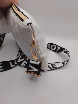 Bolso blanco bandolera LOVE