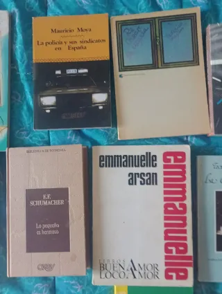 Lote de libros 1 x 3 euros, 3 x 5 euros.