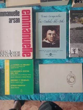 Lote de libros 1 x 3 euros, 3 x 5 euros.