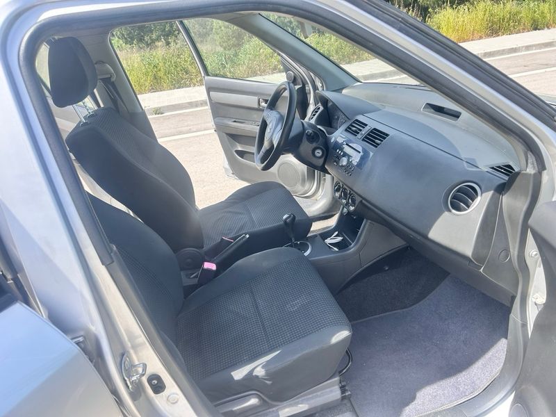 Suzuki Swift 2006 - foto 1