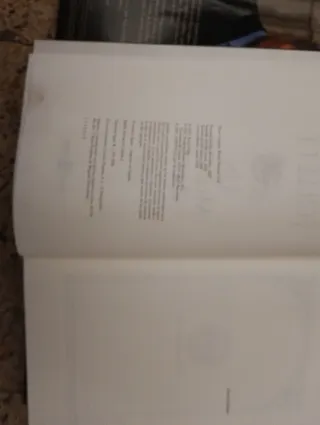 Un Libro de Ken Follet",Un Mundo Sin Fin",1182 pag