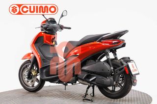 PIAGGIO BEVERLY 300 HPE