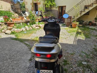 Yamaha Majesty Plata Maxi-Scooter