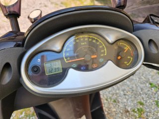 Yamaha Majesty Plata Maxi-Scooter