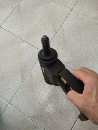 Remachadora Wurth a batería