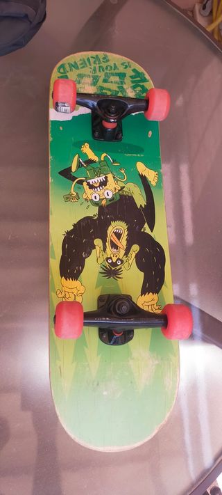 Skate OXELO con protecciones y mochila