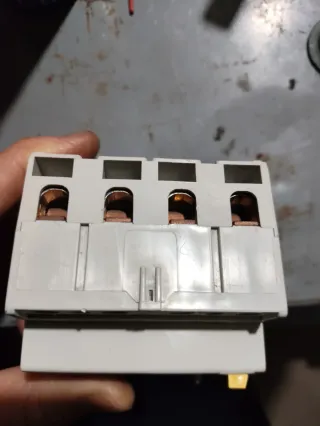 Interruptor Diferencial GE NID4 40A 300mA 4 Polos