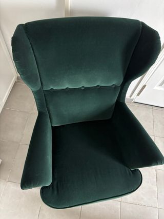 Sillón orejero terciopelo verde