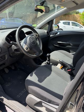 Opel Corsa 2010 1.2 gasolina 65.000 km