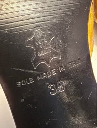 Sandali a punta quadrata con tacco