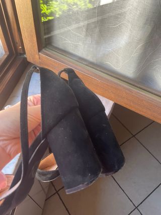 Scarpe nere punta tacco quadrato