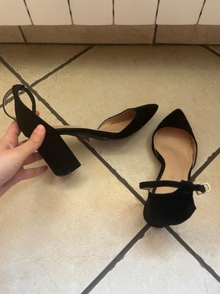 Scarpe nere punta tacco quadrato