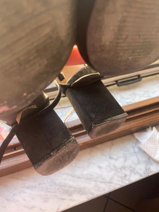 Scarpe nere punta tacco quadrato