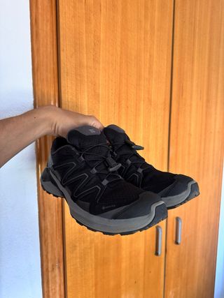 Zapatillas Salomon Gore-Tex Negras/Grises Sin caja