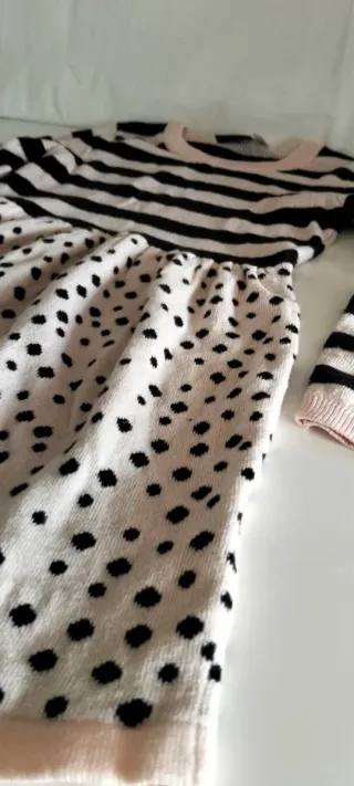Roupa infantil às riscas e bolinhas Vestido menina