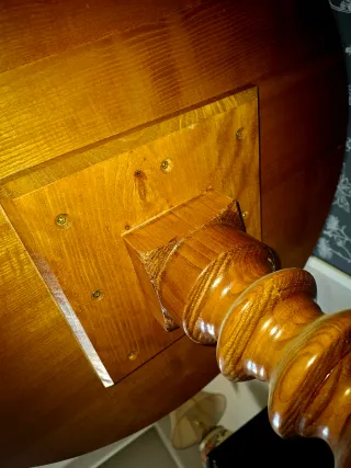 Mesa auxiliar redonda madera pie torneado