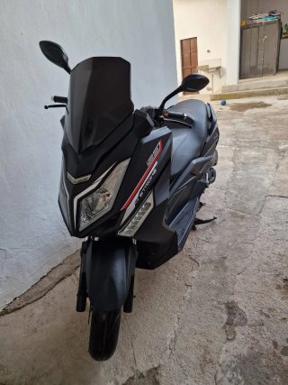 Moto Riya T9 Scooter Negra