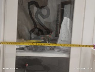 Hoy!Armario esquinero blanco con puerta de cristal