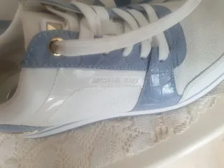 Scarpe Michael Kors bianche e azzurre