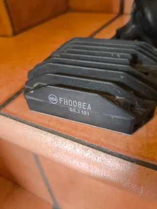 Regulador Honda Deauville 700.ref HF008EA