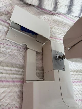 Máquina de coser Klindo como nueva