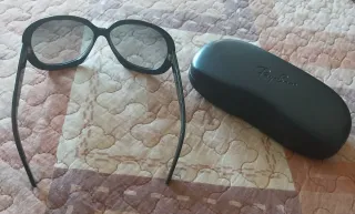 Occhiali da sole neri Ray-Ban originali