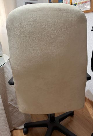 Silla de escritorio beige y negra
