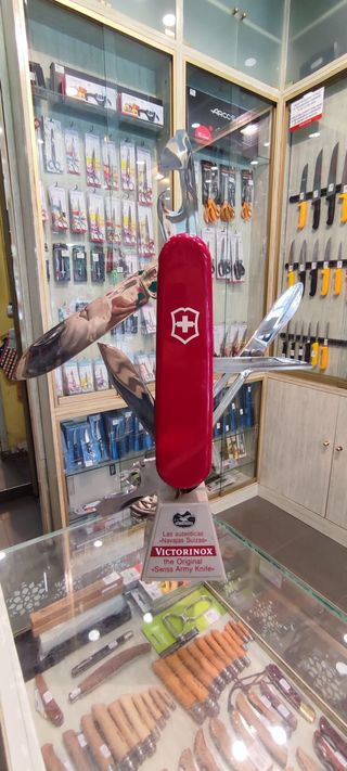 Espositore Gigante Victorinox Vintage
