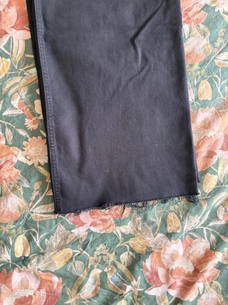 Pantalón vaquero negro Zara