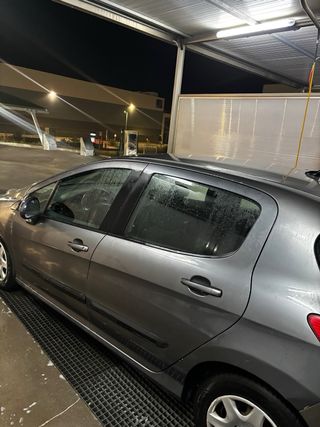Peugeot 308 2010
