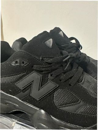New Balance 9060 Triple Black Talla 36
