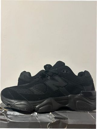 New Balance 9060 Triple Black Talla 36