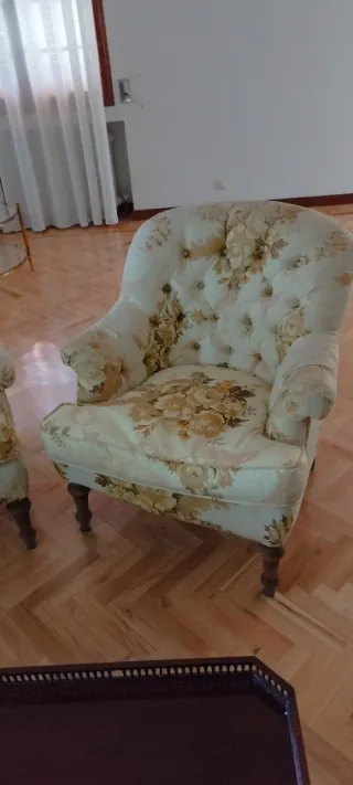 Conjunto de 2 sillones más sofá romantico