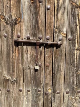 Puerta Portón Madera Maciza Antigua