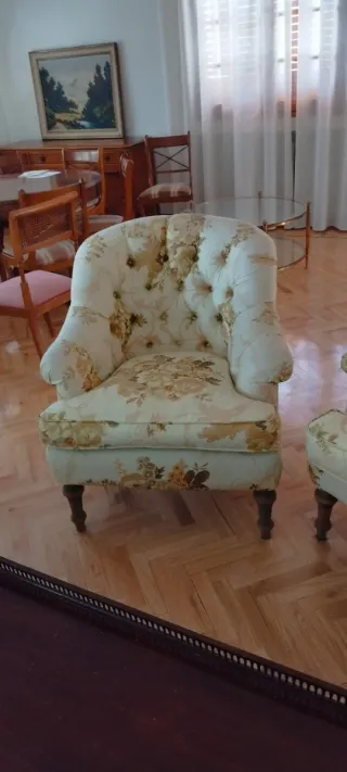 Sofá biplaza romántico floral