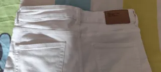 Vaqueros blancos Mango Teens. Talla S