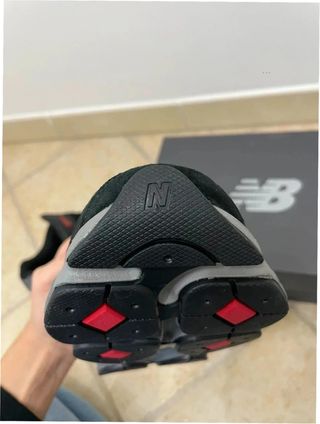 New Balance 9060 Negro Gris Talla 40