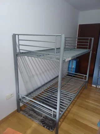 Litera convertible gris,  medidas 90x190