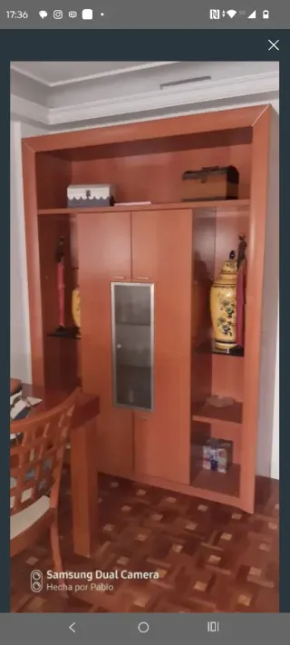 Mueble de salón con botellero