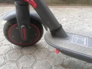 Due monopattini elettrici + caricatori