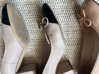 Botines y Zapatos Beige y Blancos