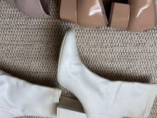Botines y Zapatos Beige y Blancos