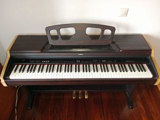 Piano Suzuki Digital. Se encuentra en Torrelavega