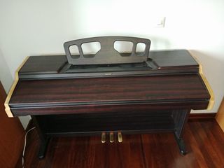 Piano Suzuki Digital. Se encuentra en Torrelavega