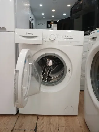 Nevera Daewoo y Lavadora Balay