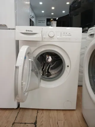 Nevera Daewoo y Lavadora Balay
