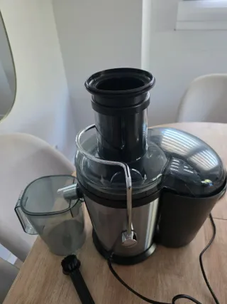 Licuadora Juicer casi nueva