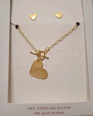 Conjunto collar y pendientes corazón 925