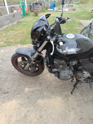 Moto naked negra